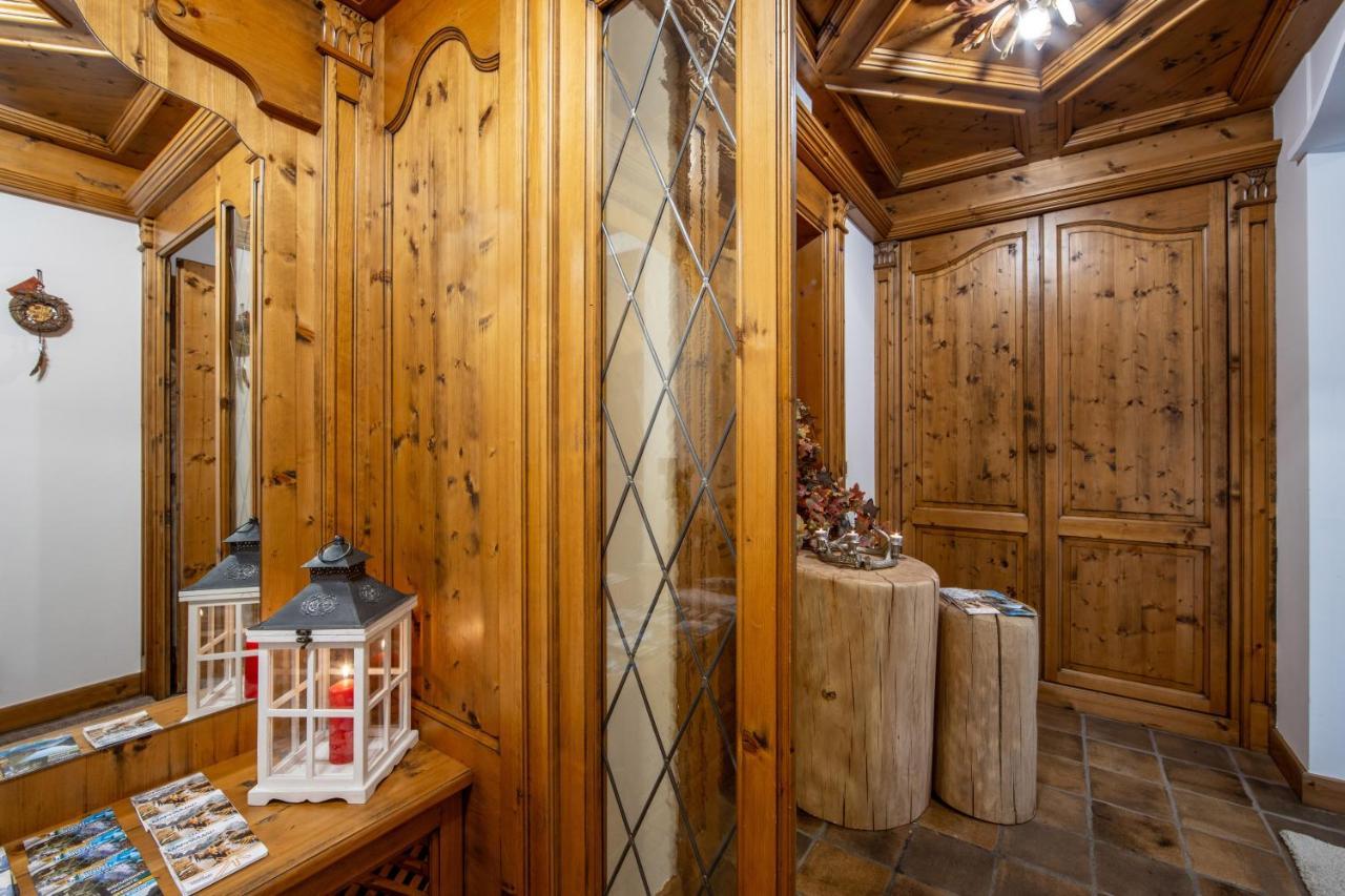 Chalet Mountain Plaza - Apt Greenvalley Pinzolo Bagian luar foto