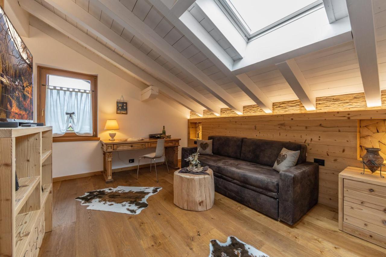 Chalet Mountain Plaza - Apt Greenvalley Pinzolo Bagian luar foto