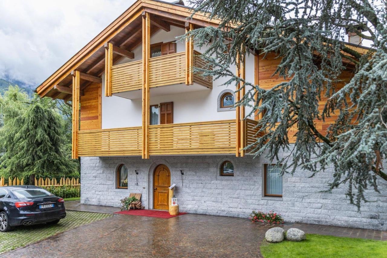Chalet Mountain Plaza - Apt Greenvalley Pinzolo Bagian luar foto
