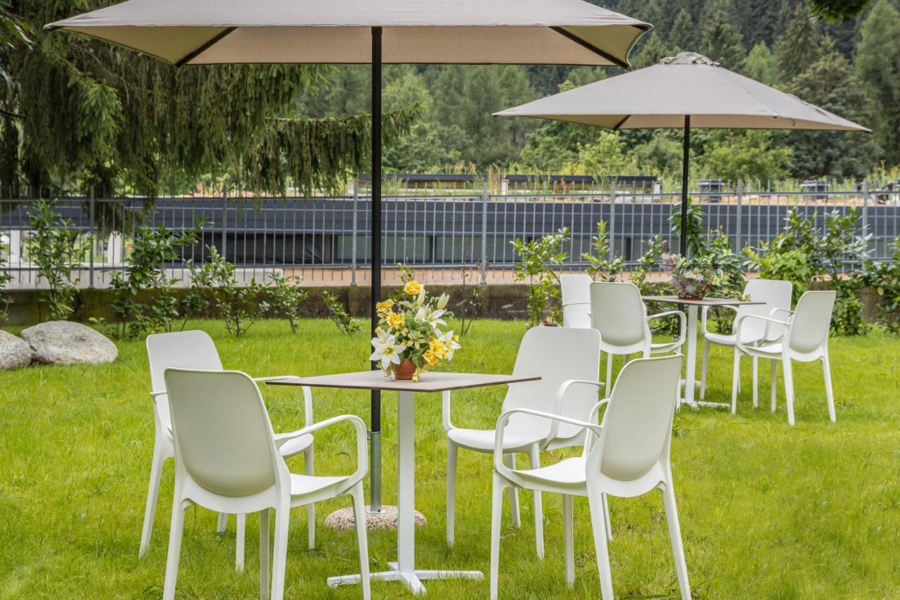 Chalet Mountain Plaza - Apt Greenvalley Pinzolo Bagian luar foto